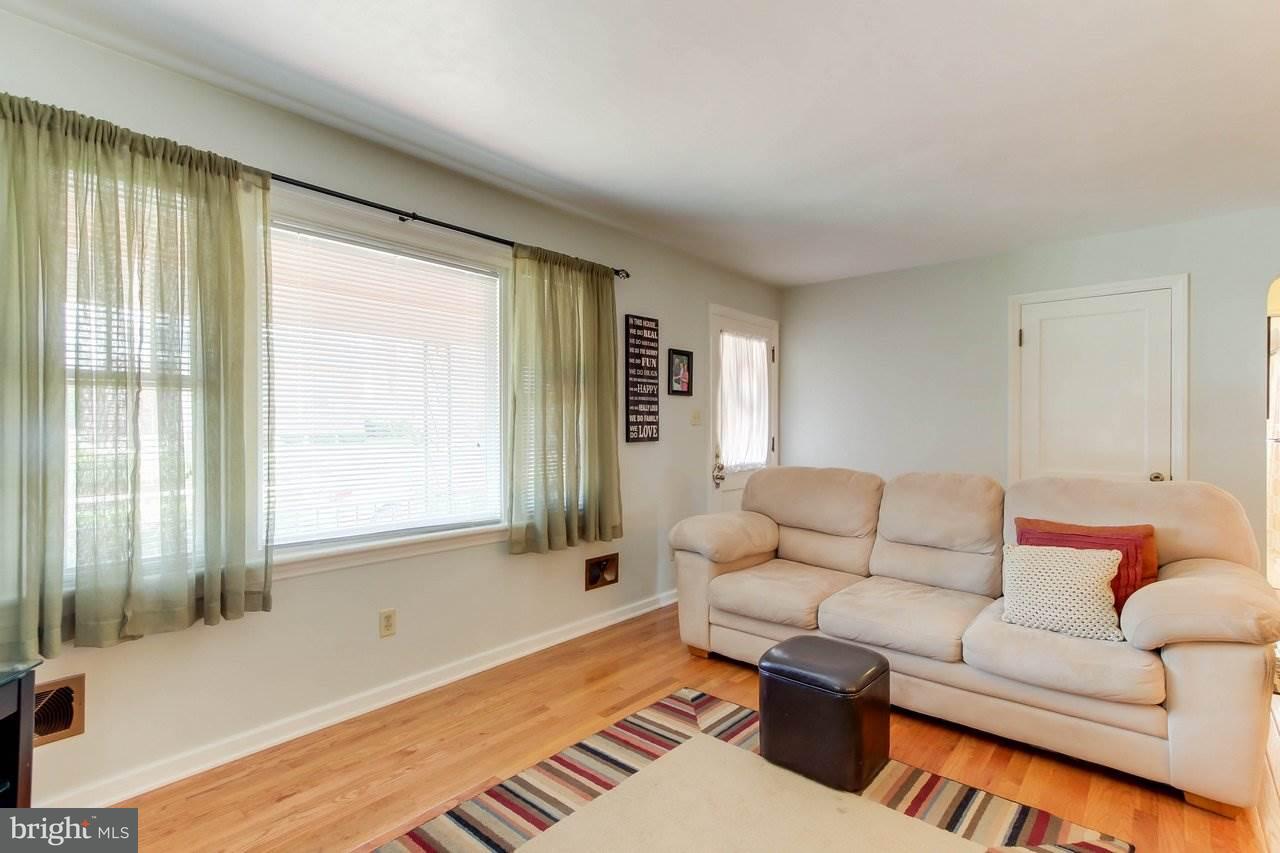 272 Locust Street Hanover, PA 17331 - Photo 3 of 27 Gallery Image 3