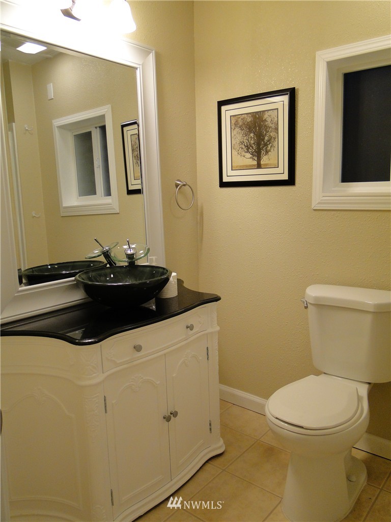 3905 Perry Avenue Bremerton, WA 98310 - Photo 14 of 17 Gallery Image 14