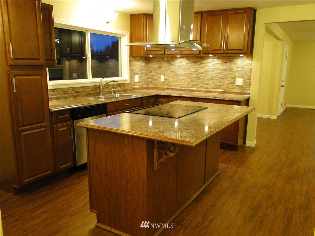 3905 Perry Avenue Bremerton, WA 98310 - Photo 7 of 17 Gallery Image 7