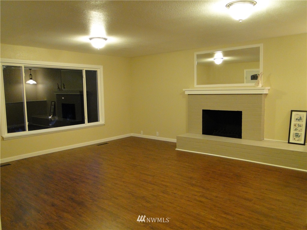 3905 Perry Avenue Bremerton, WA 98310 - Photo 8 of 17 Gallery Image 8