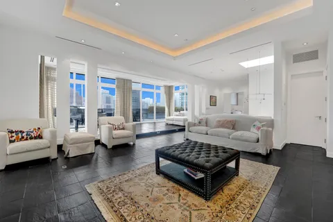 $2,375,000 | 55 West Delaware Place, Unit 1120, Chicago, IL 60610