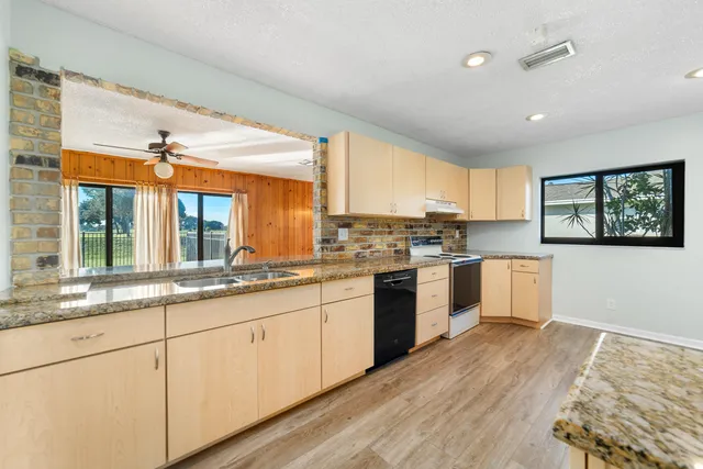 $530,000 | 215 Sandpiper Avenue, Royal Palm Beach, FL 33411