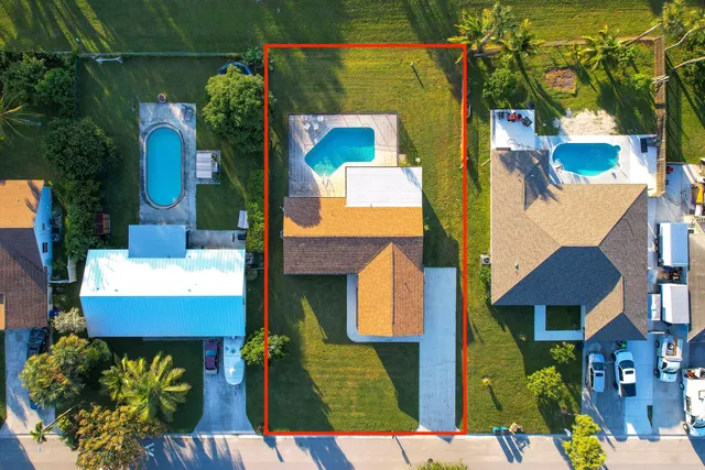 $530,000 | 215 Sandpiper Avenue, Royal Palm Beach, FL 33411