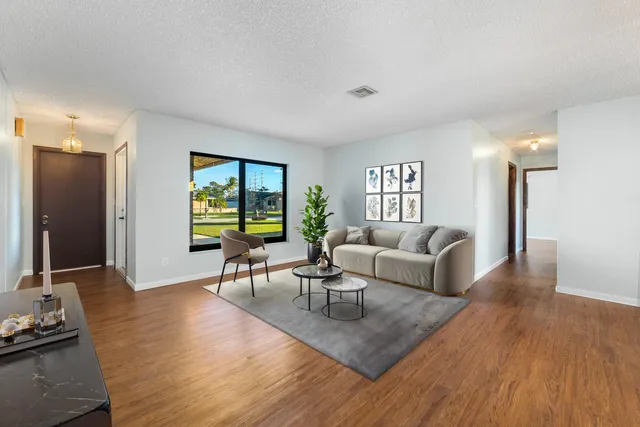 $530,000 | 215 Sandpiper Avenue, Royal Palm Beach, FL 33411