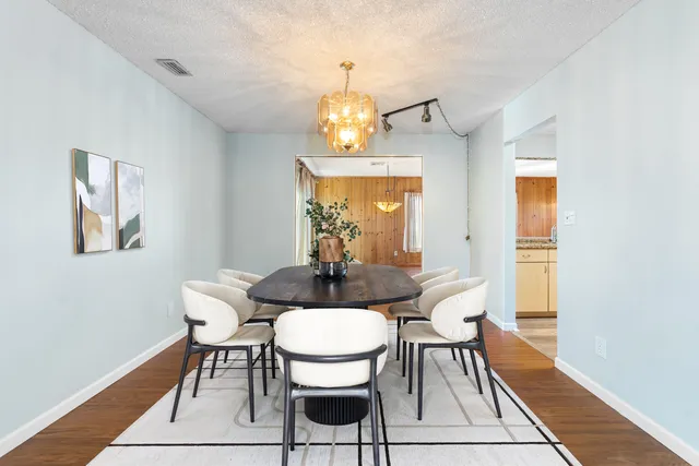 $530,000 | 215 Sandpiper Avenue, Royal Palm Beach, FL 33411