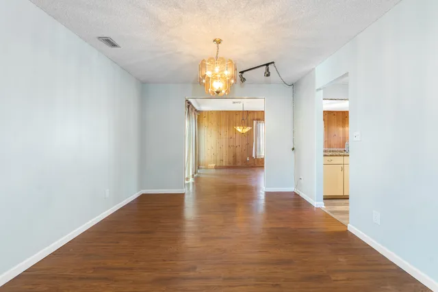 $530,000 | 215 Sandpiper Avenue, Royal Palm Beach, FL 33411