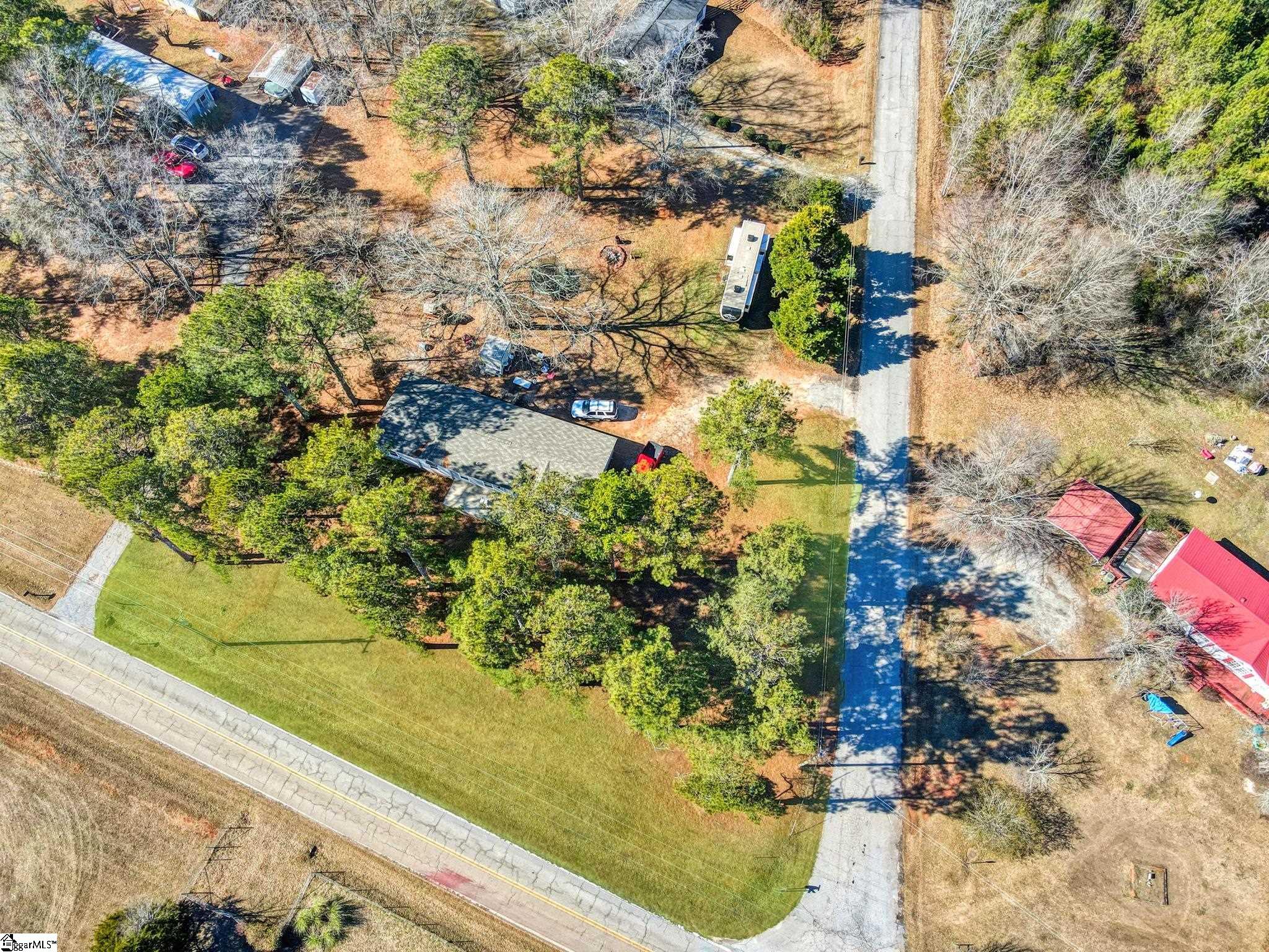 888 Dillard Road Waterloo, SC 29384 - Photo 3 of 33