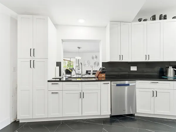 $699,000 | 142 Barrington Drive, Brandon, FL 33511