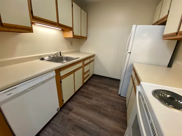 $1,899 | 143 Eastern Avenue, Unit 201, Manchester, NH 03104