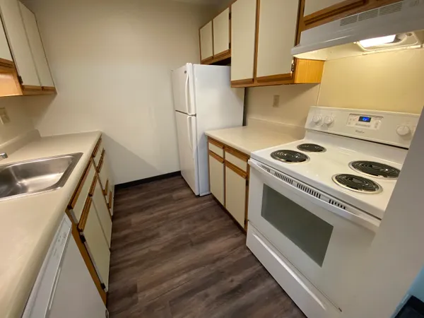 $1,899 | 143 Eastern Avenue, Unit 201, Manchester, NH 03104