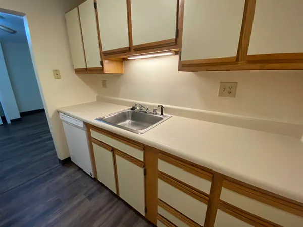 $1,899 | 143 Eastern Avenue, Unit 201, Manchester, NH 03104