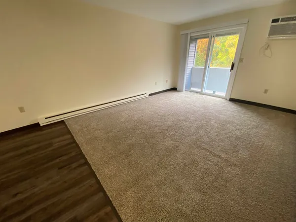 $1,899 | 143 Eastern Avenue, Unit 201, Manchester, NH 03104