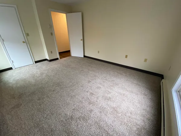 $1,899 | 143 Eastern Avenue, Unit 201, Manchester, NH 03104