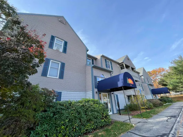 $1,899 | 143 Eastern Avenue, Unit 201, Manchester, NH 03104