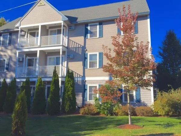 $1,899 | 143 Eastern Avenue, Unit 201, Manchester, NH 03104