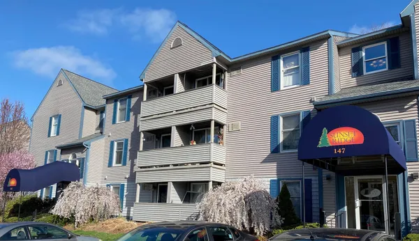 $1,899 | 143 Eastern Avenue, Unit 201, Manchester, NH 03104