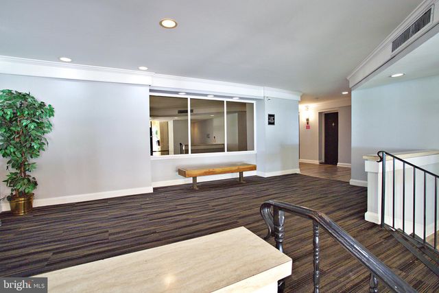 $220,000 | 4355 Ivymount Court, Unit 27, Annandale, VA 22003