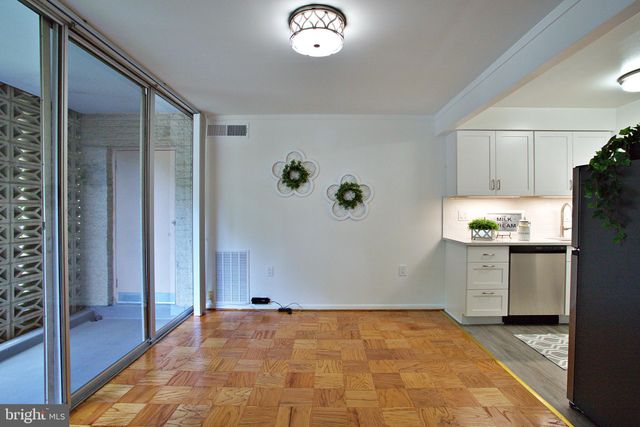 $220,000 | 4355 Ivymount Court, Unit 27, Annandale, VA 22003