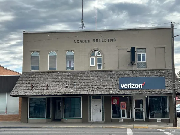 $899,900 | 442-446 Main Street, Gooding, ID 83330