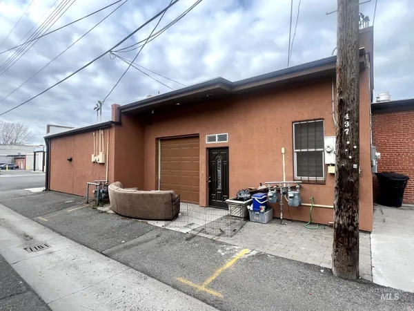 $899,900 | 442-446 Main Street, Gooding, ID 83330