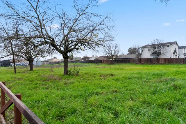 $1,699,900 | 4851 Warren Avenue, Sacramento, CA 95838