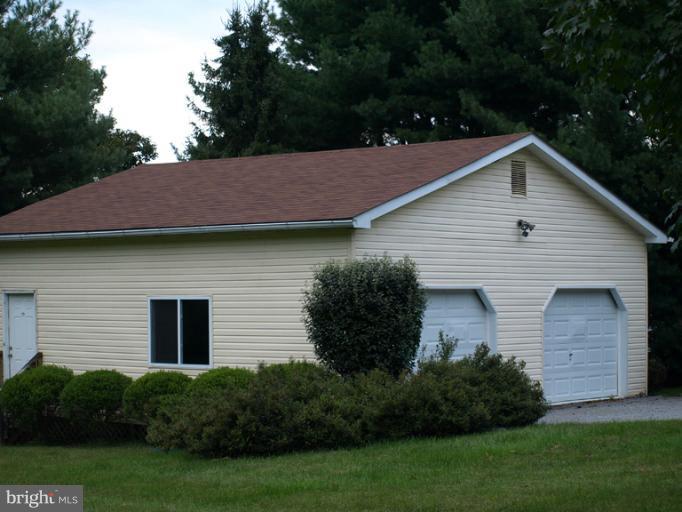 3009 Jackson Ridge Court Phoenix, MD 21131 - Photo 8 of 24 Garage