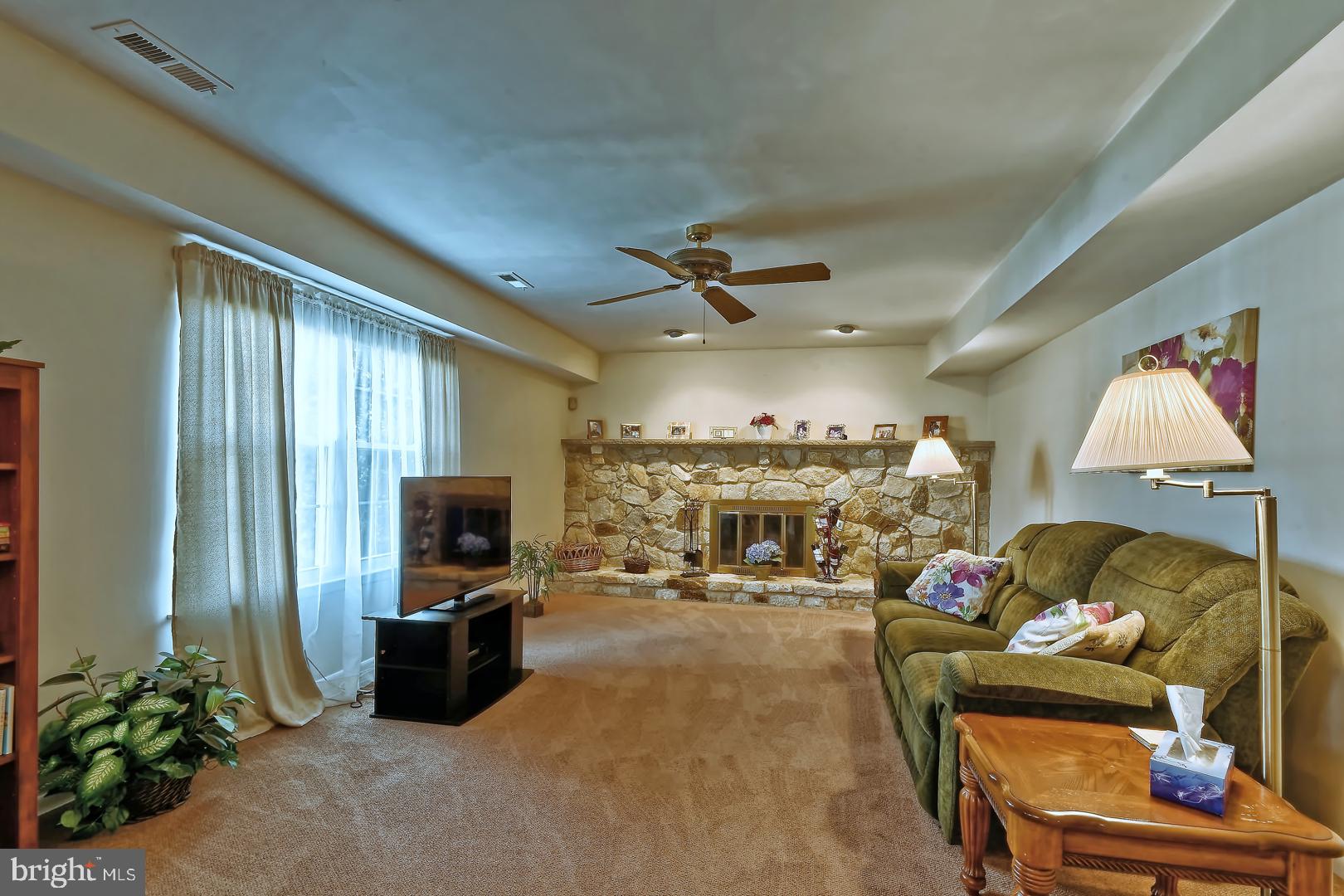 15 John Drive Sewell, NJ 08080 - Photo 9 of 28 Family Room