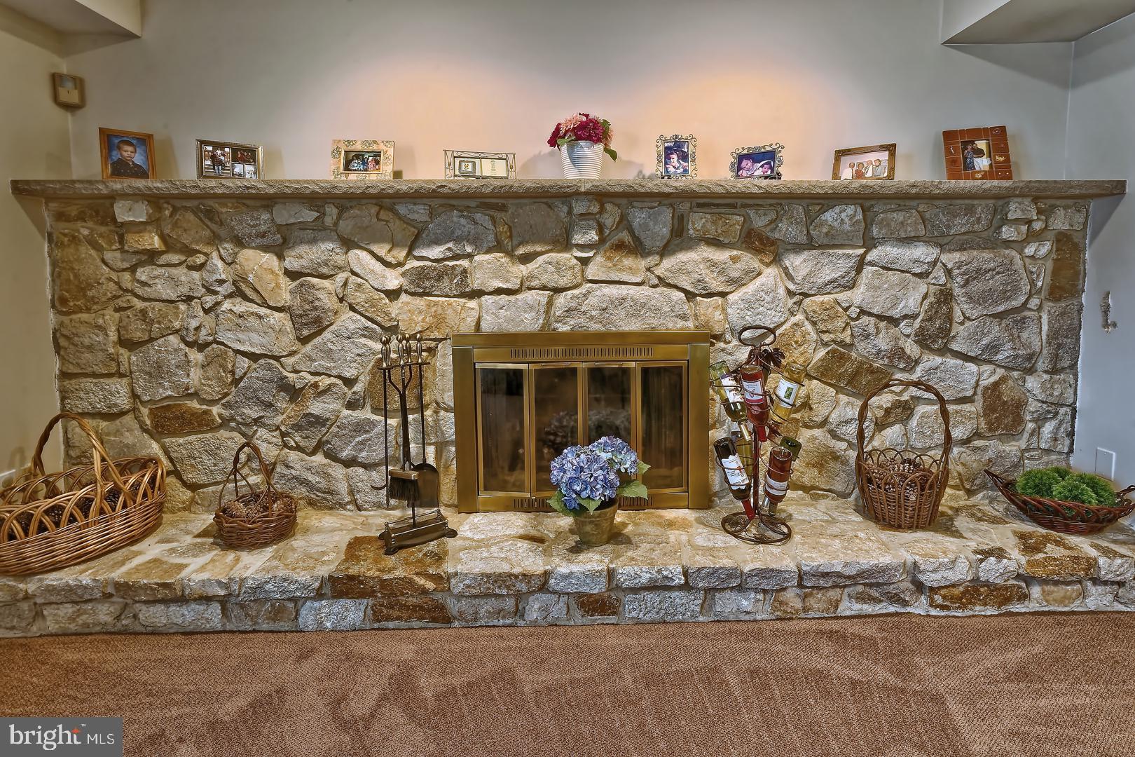 15 John Drive Sewell, NJ 08080 - Photo 10 of 28 Family Room