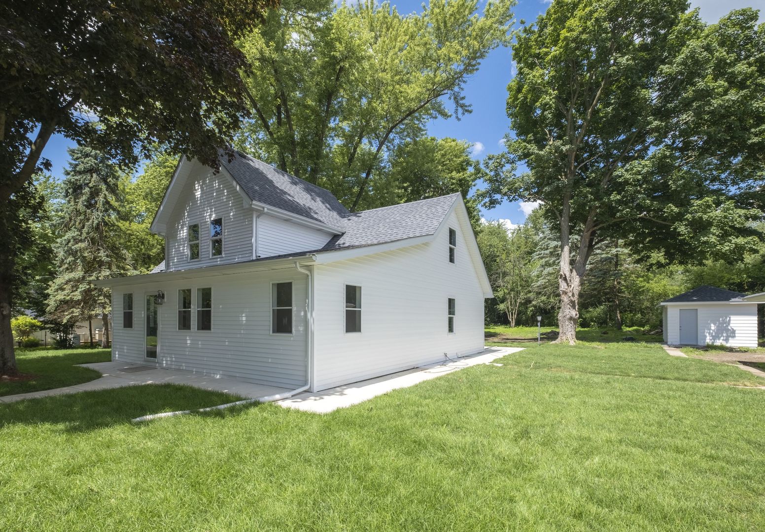 3S530 Finley Road Sugar Grove, IL 60554 - Photo 2 of 27