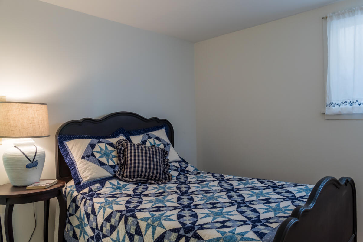 15 Cushing Briggs Road Freeport, ME 04032 - Photo 40 of 86 46-Second bedroom (2 of 3)