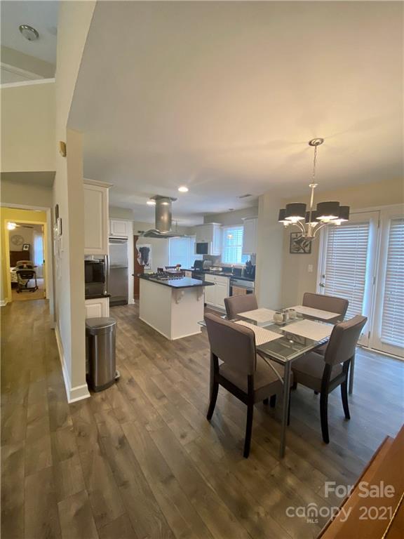 8425 Sardis Road Charlotte, NC 28270 - Photo 6 of 48