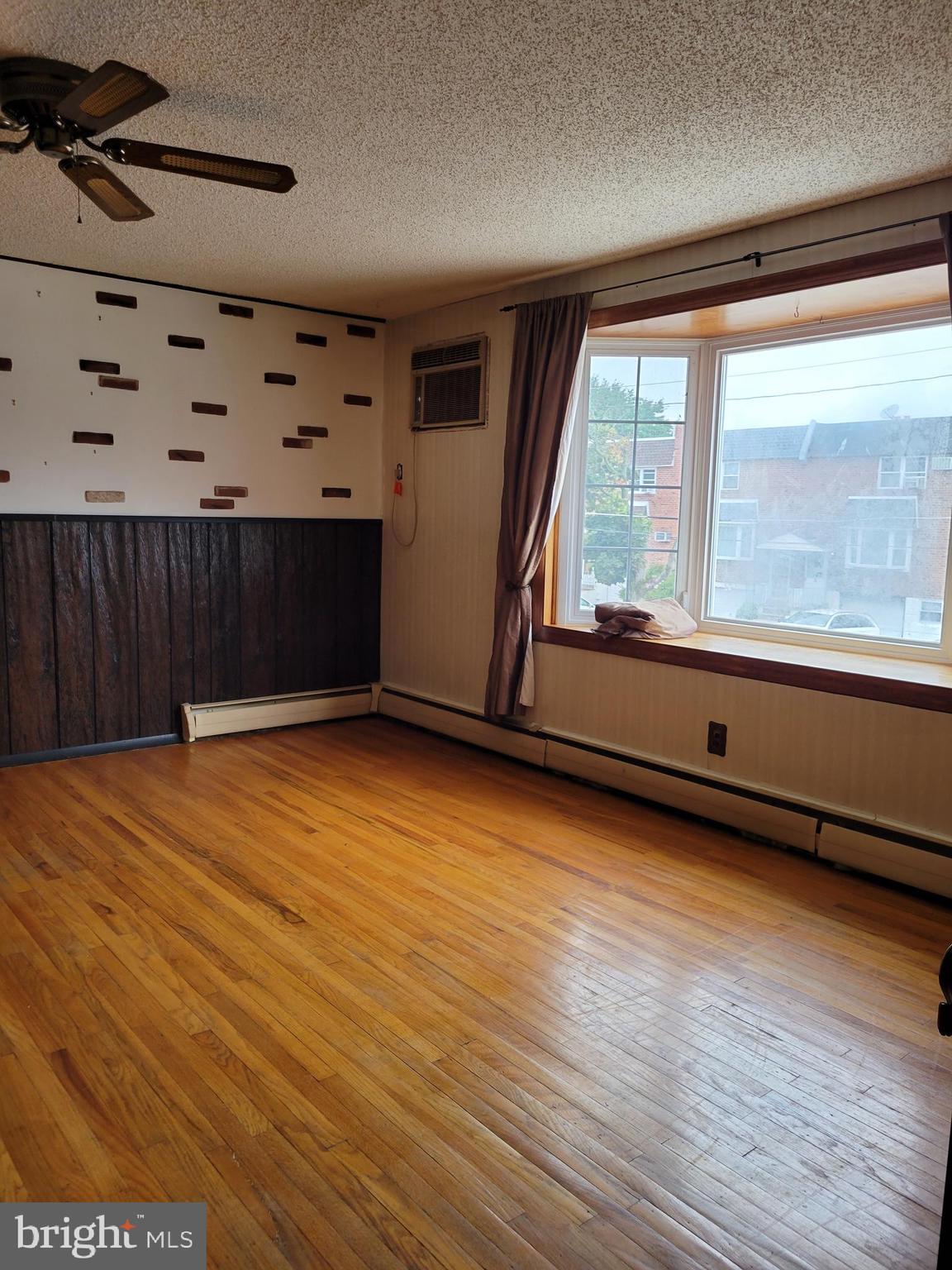 3816 Salina Road Philadelphia, PA 19154 - Photo 3 of 28 Gallery Image 3
