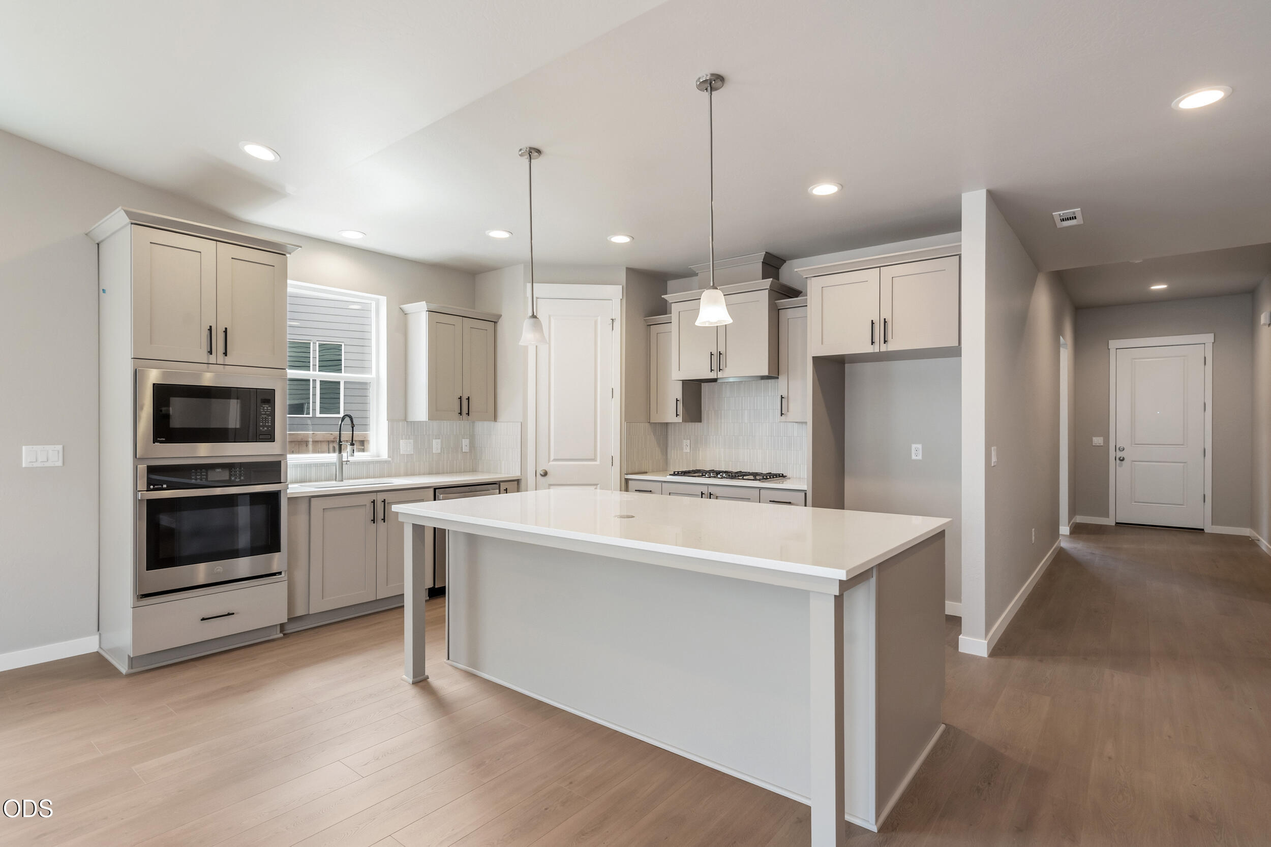 1147 Pumpkin Ridge, Unit 321 Eagle Point, OR 97524 - Photo 12 of 32