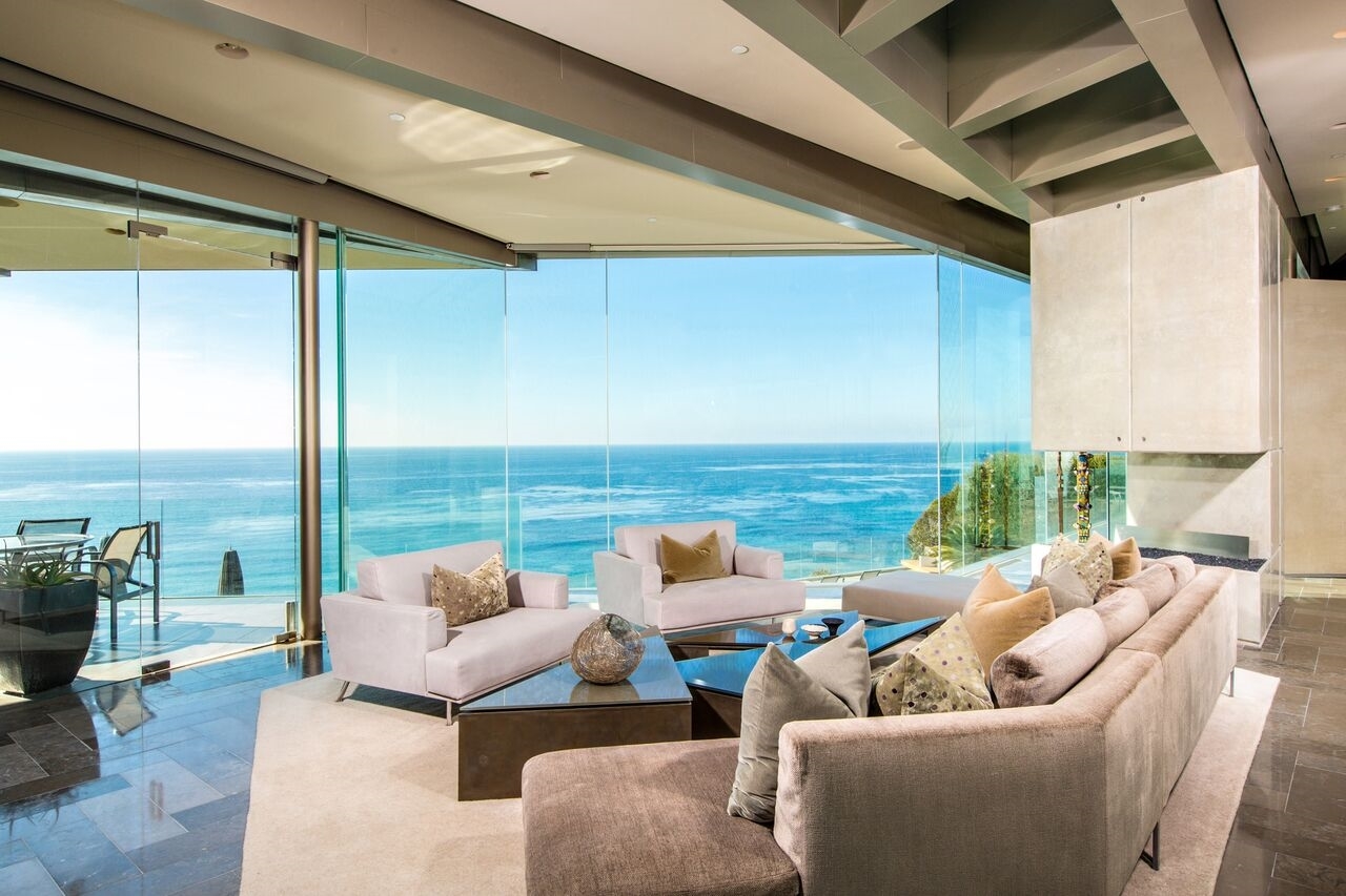 532 Neptune Avenue Encinitas, CA 92024 - Photo 2 of 10