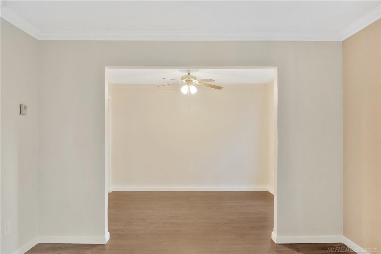 525 East University Drive Rochester, MI 48307 - Photo 14 of 44 50023381-13.JPG