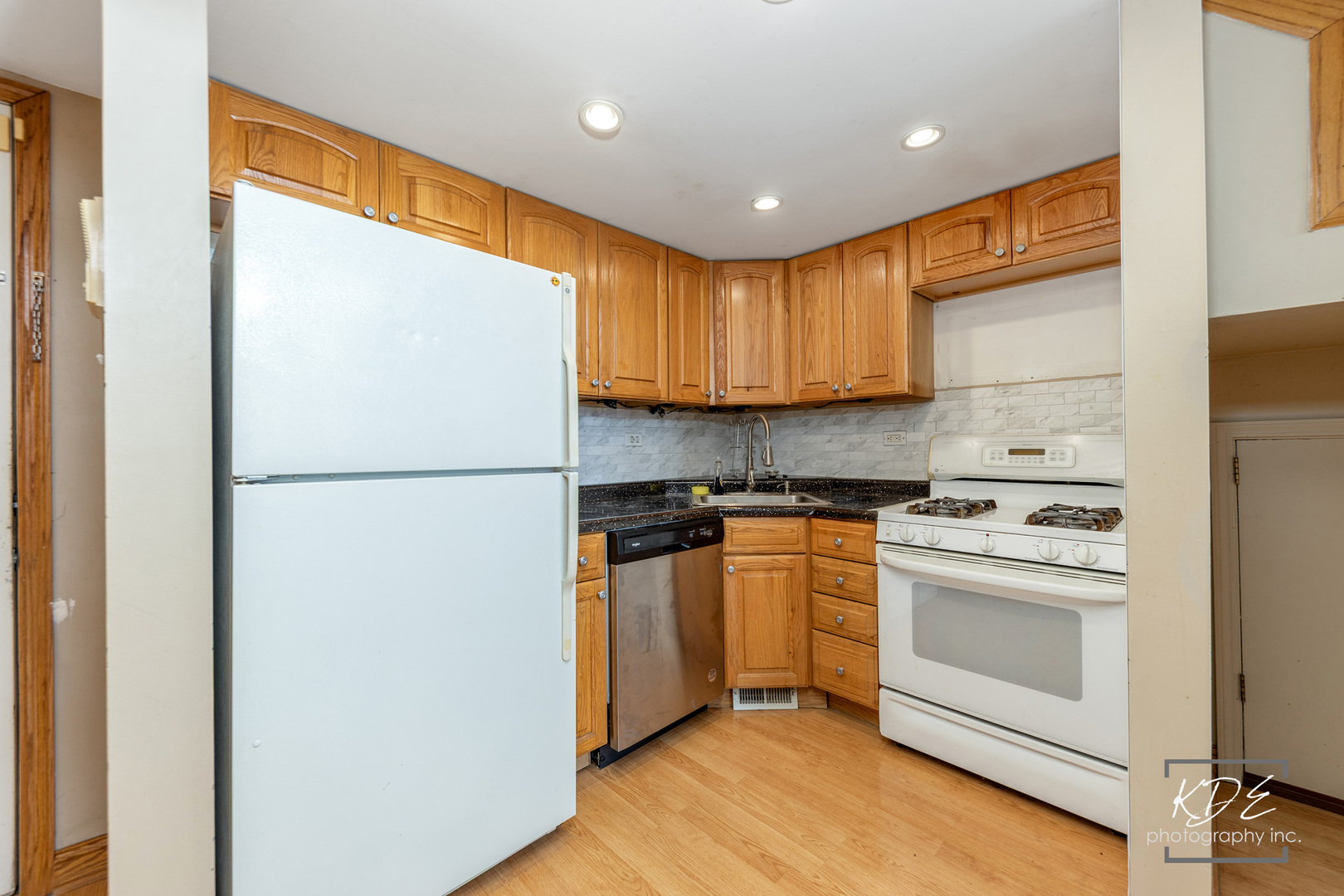 400 McCarthy Road, Unit 203 Lemont, IL 60439 - Photo 7 of 23 Gallery Image 7