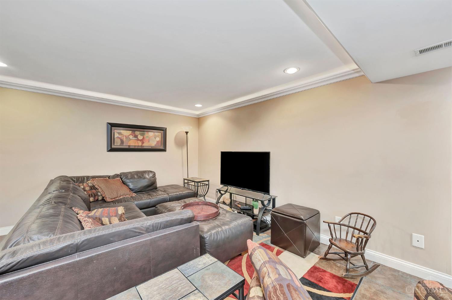 5720 Werk Road Cincinnati, OH 45248 - Photo 30 of 44