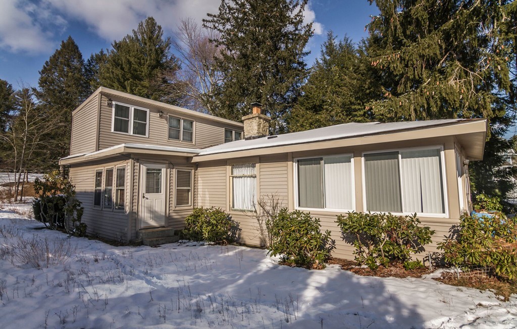 41 Shore Road North Brookfield, MA 01535 - Photo 2 of 29 Gallery Image 2