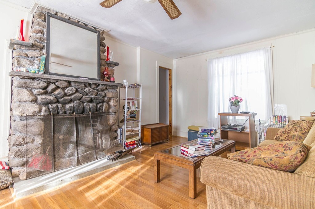 41 Shore Road North Brookfield, MA 01535 - Photo 3 of 29 Gallery Image 3