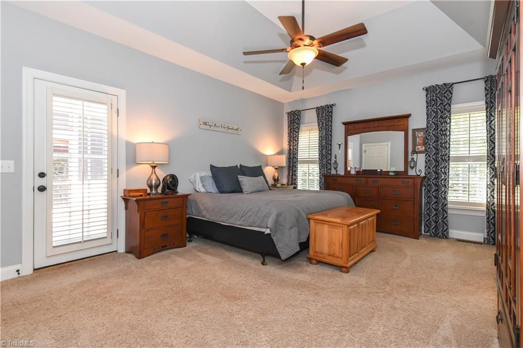 8800 Case Ridge Drive Oak Ridge, NC 27310 - Photo 14 of 24