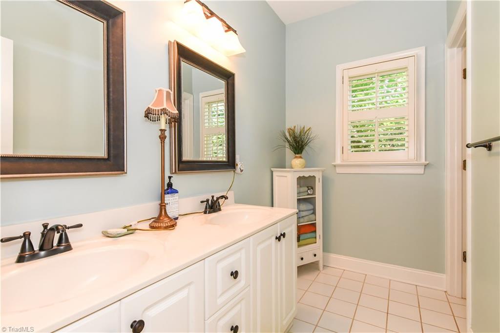 8800 Case Ridge Drive Oak Ridge, NC 27310 - Photo 17 of 24
