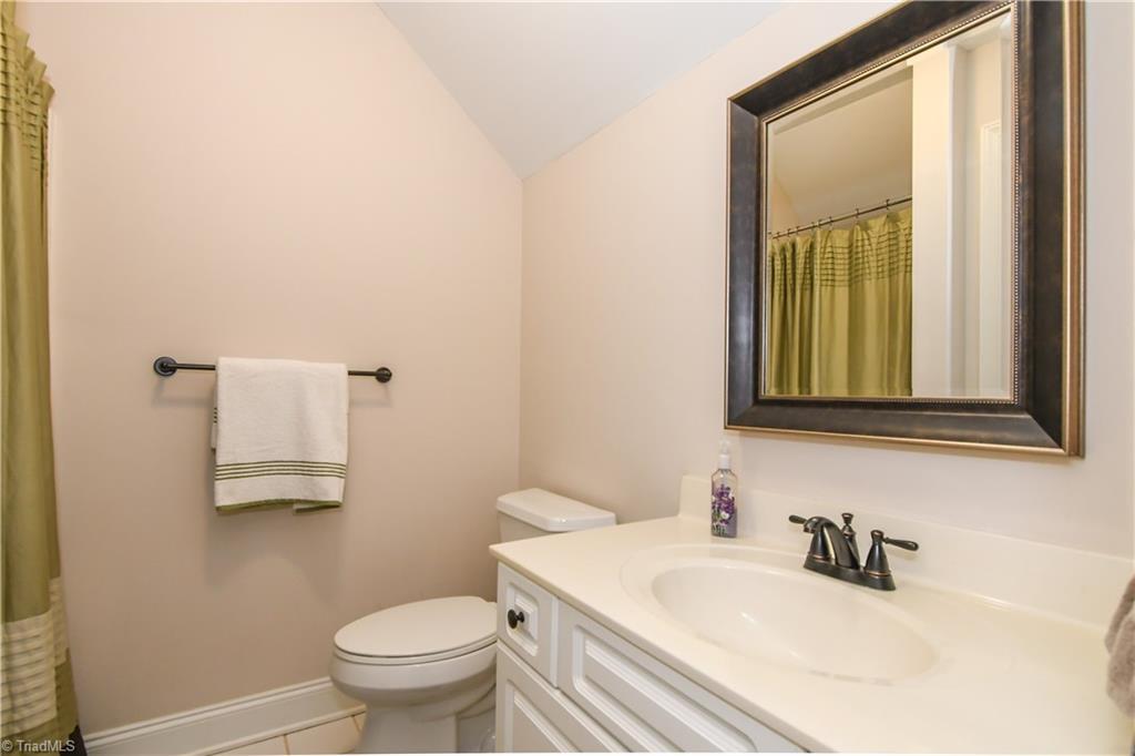 8800 Case Ridge Drive Oak Ridge, NC 27310 - Photo 20 of 24