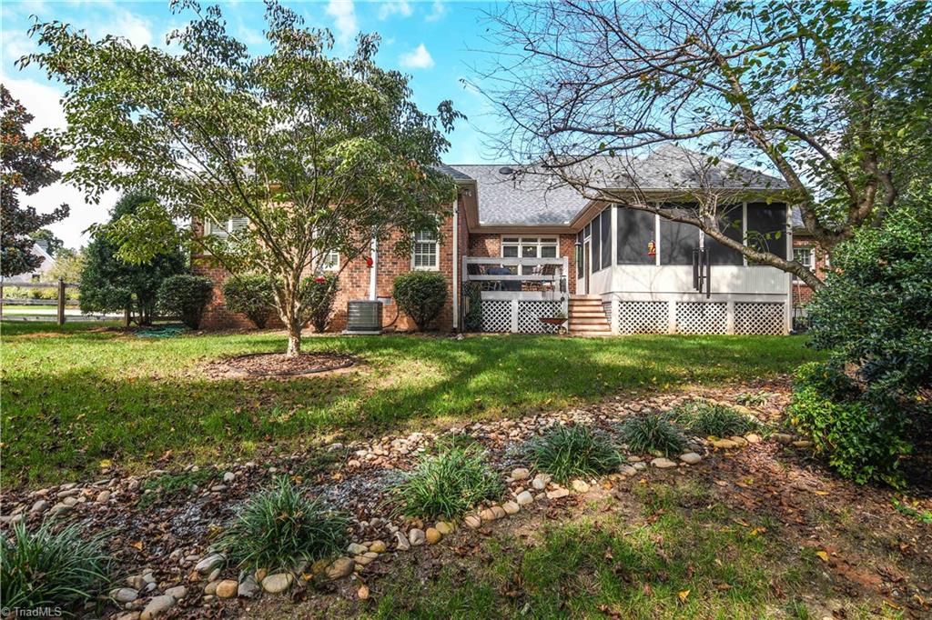 8800 Case Ridge Drive Oak Ridge, NC 27310 - Photo 23 of 24