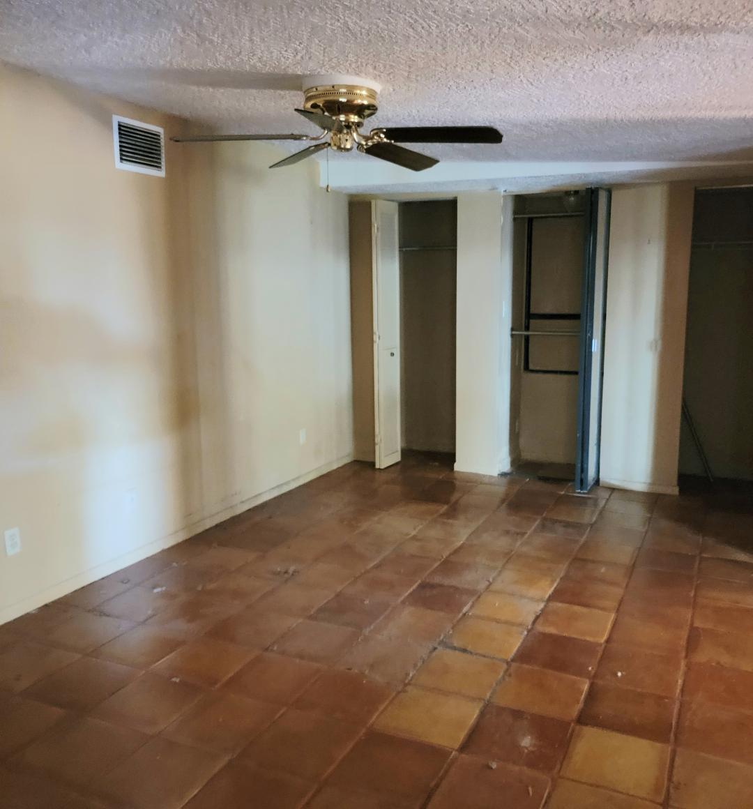 1096 8th Street Okeechobee, FL 34974 - Photo 12 of 19 Primary Bedroom