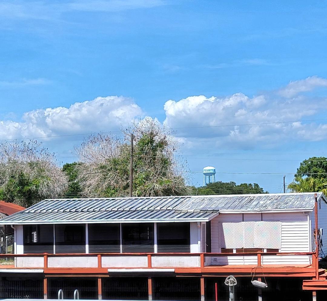 1096 8th Street Okeechobee, FL 34974 - Photo 2 of 19 Rear
