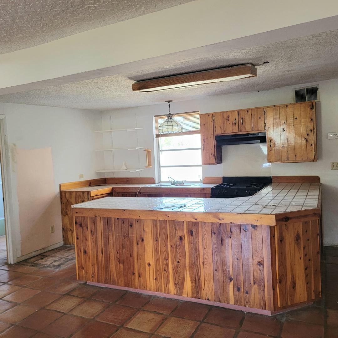 1096 8th Street Okeechobee, FL 34974 - Photo 7 of 19 Kitchen