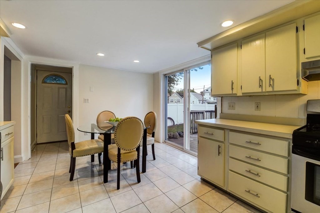 74 Boynton Street Waltham, MA 02453 - Photo 7 of 27