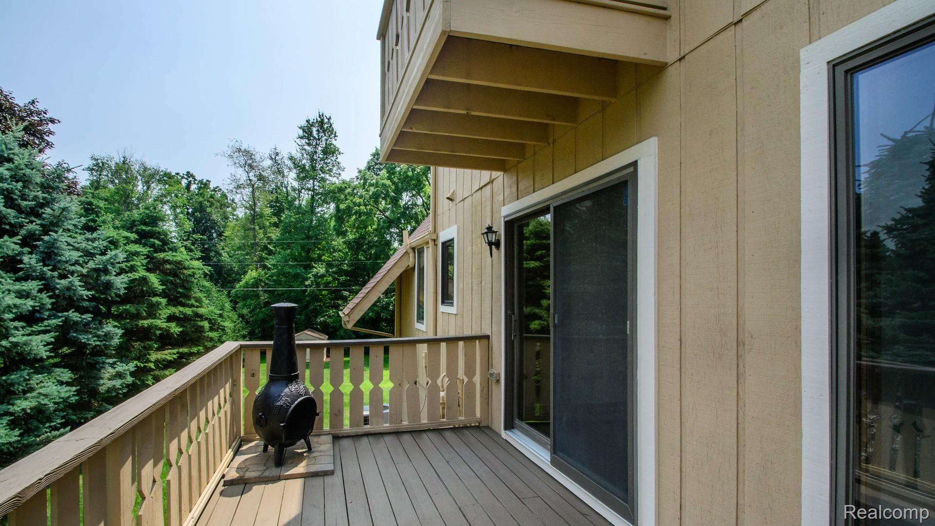 3949 West Schafer Road Pinckney, MI 48169 - Photo 9 of 59 008_61.jpg