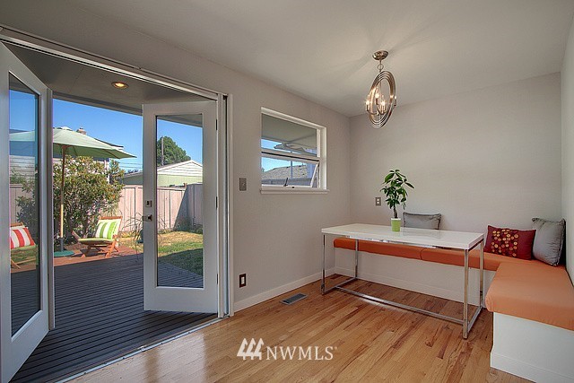6056 50th Avenue Southwest Seattle, WA 98136 - Photo 12 of 15 Gallery Image 12