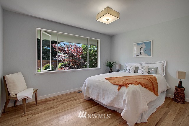6056 50th Avenue Southwest Seattle, WA 98136 - Photo 8 of 15 Gallery Image 8
